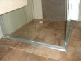 /album/divisiones-de-banos-en-aluminio-y-acrilico-en-vidrio-templado-con-accesorios-en-acero-y-aluminio/capacitacion-2-007-jpg/